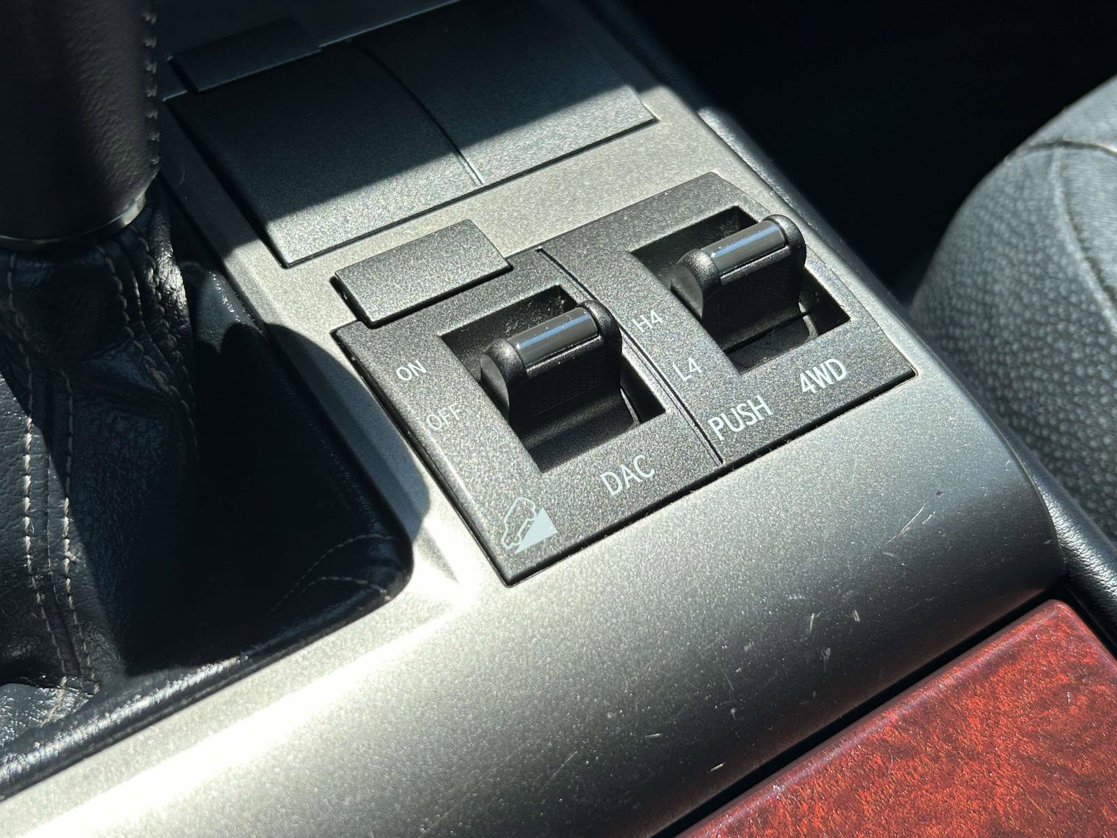 Used 2014 Lexus GX 460 w/ Premium Package image 28