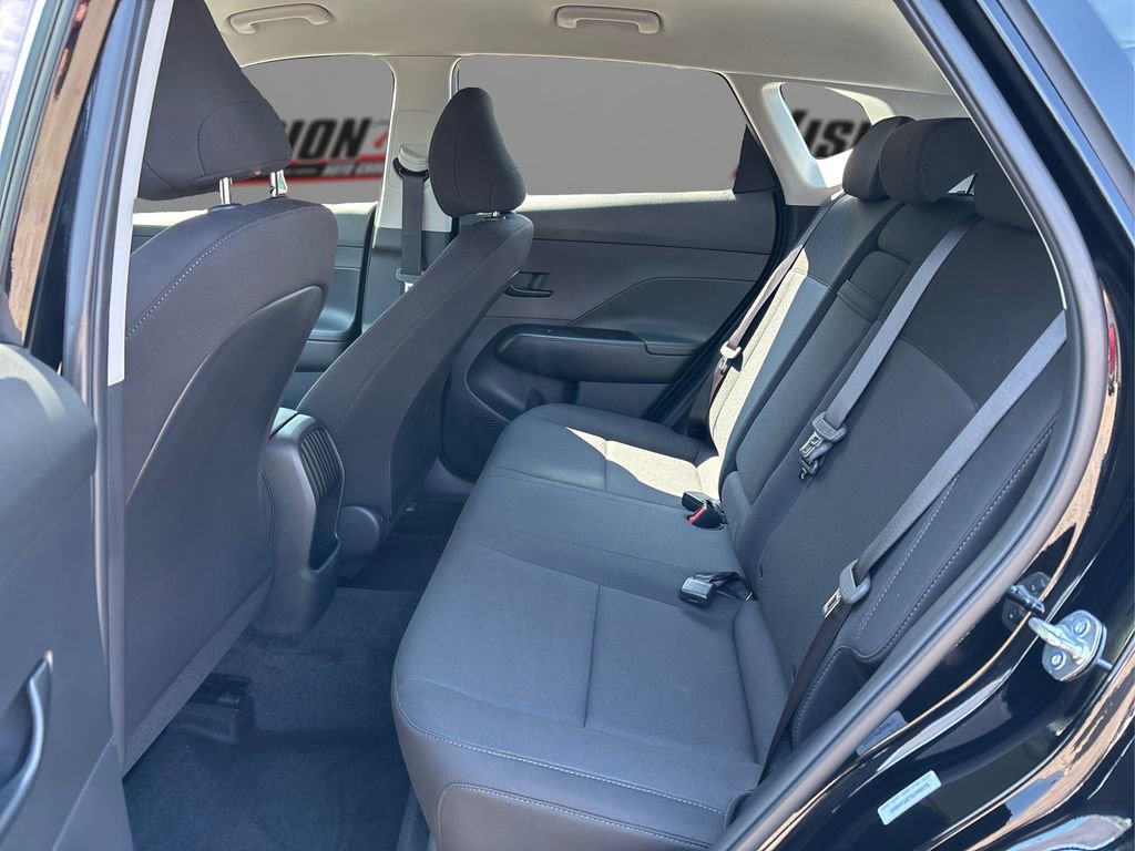 Certified 2025 Hyundai Kona SE image 10