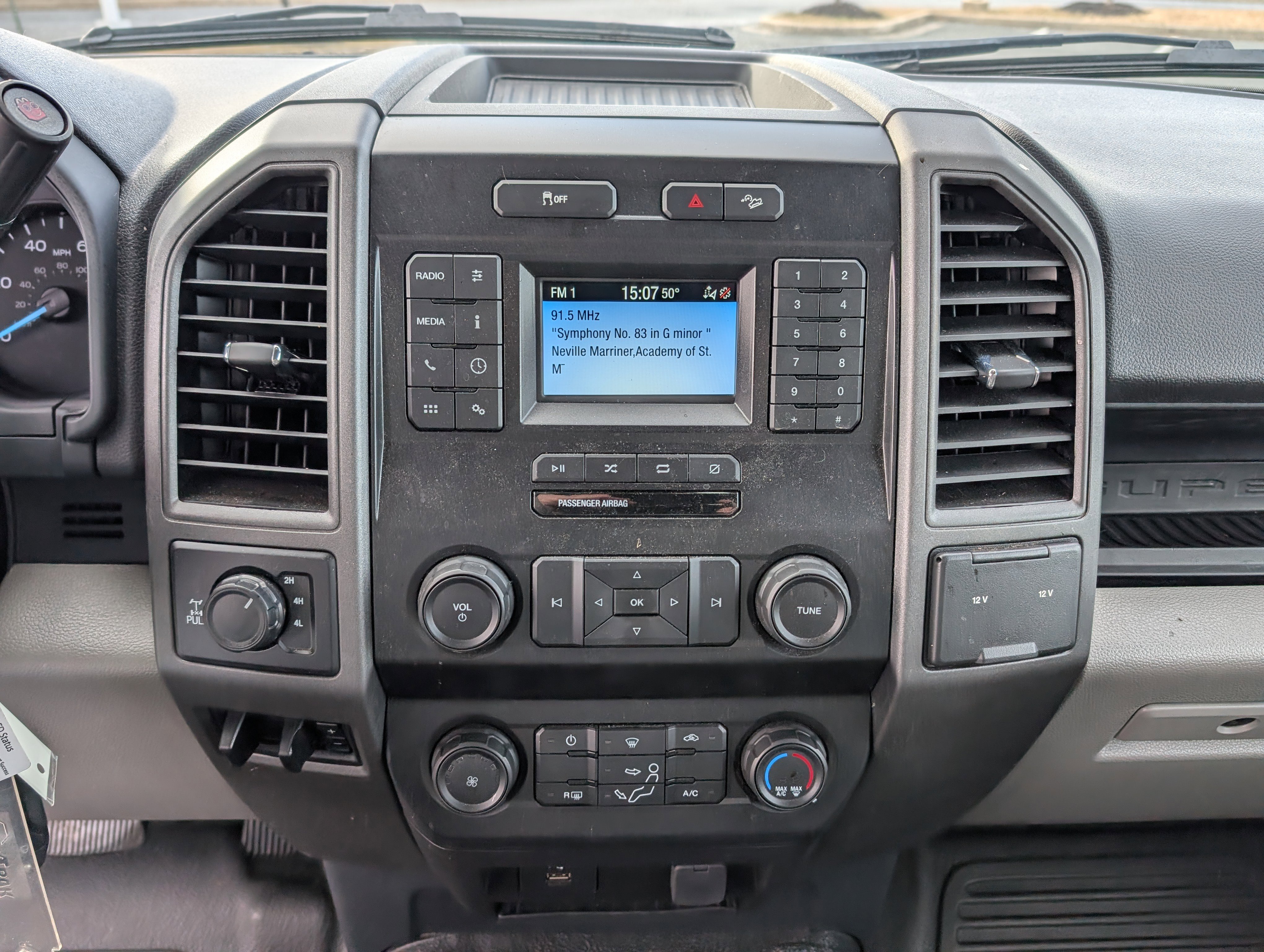 Used 2022 Ford F350 XL w/ Power Equipment Group image 14