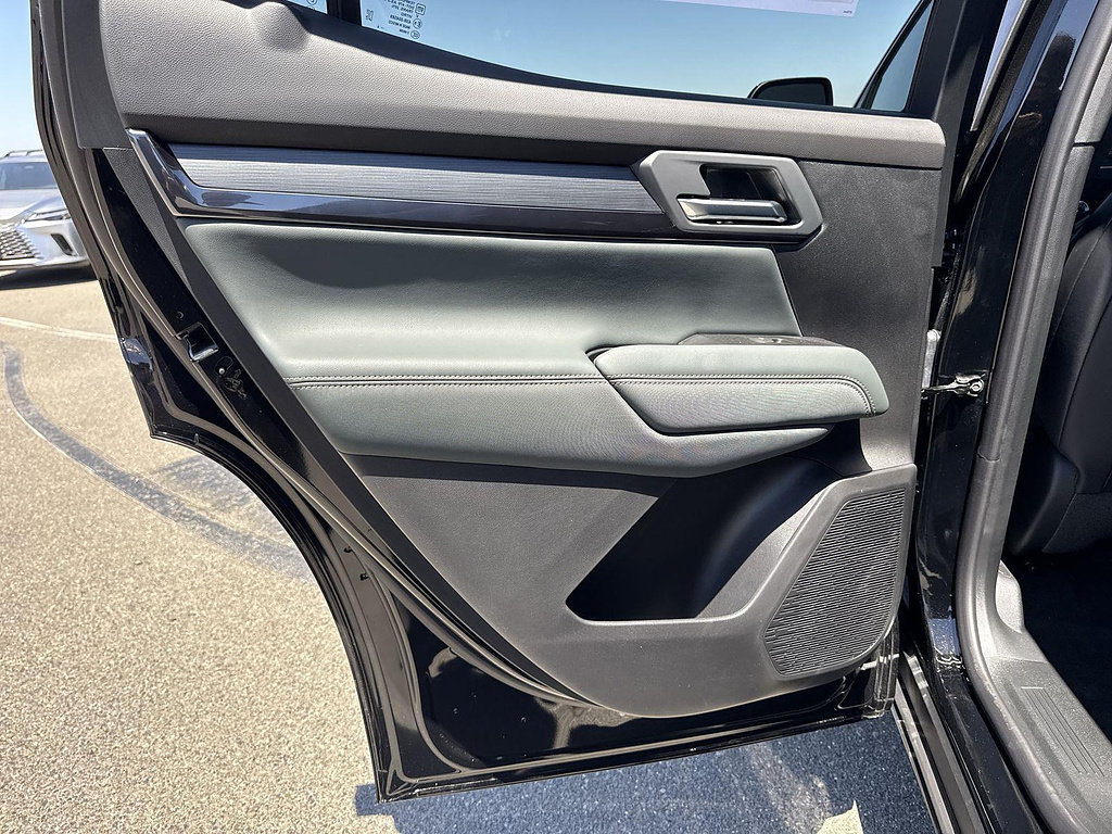 New 2027 GMC Terrain AT4 w/ Technology Package II AWD/4WD image 23