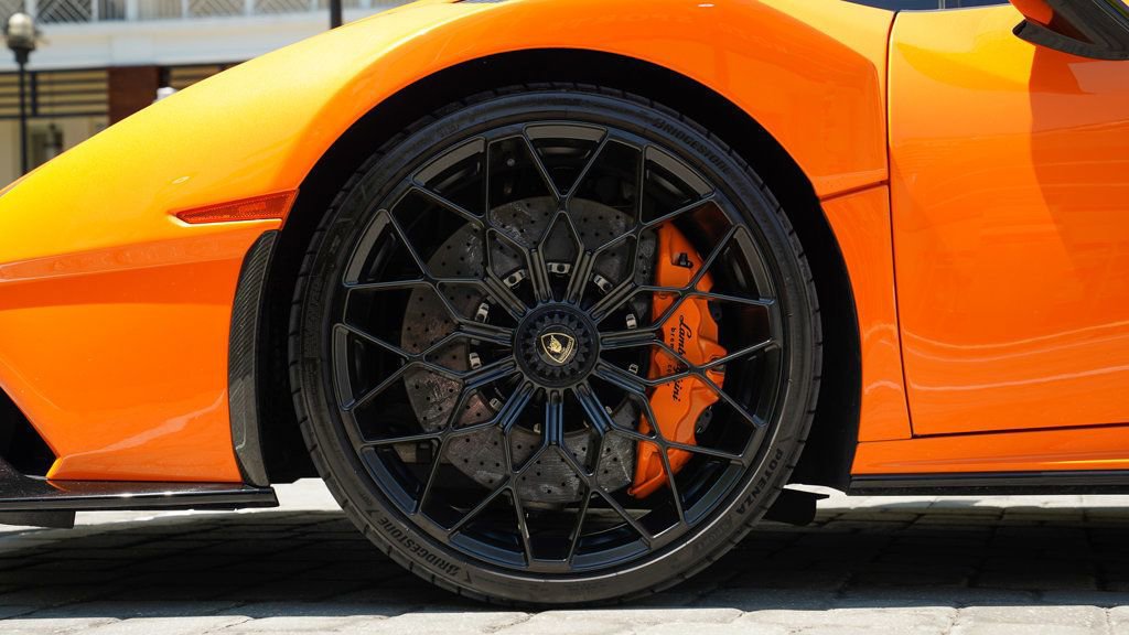 Used 2022 Lamborghini Huracan STO image 11