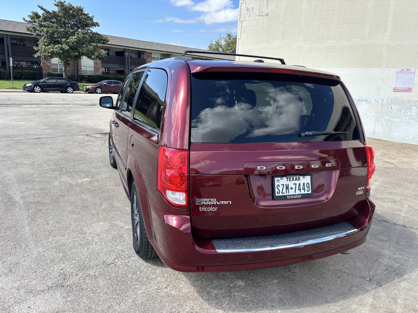 Used 2017 Dodge Grand Caravan SXT image 5