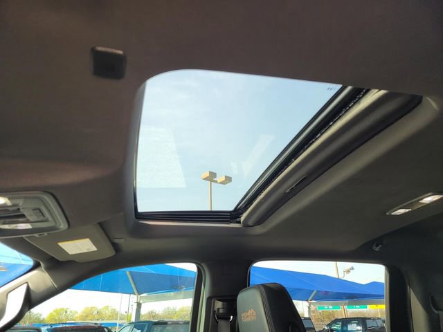 Used 2025 Chevrolet Silverado 2500 High Country w/ Midnight Edition image 25