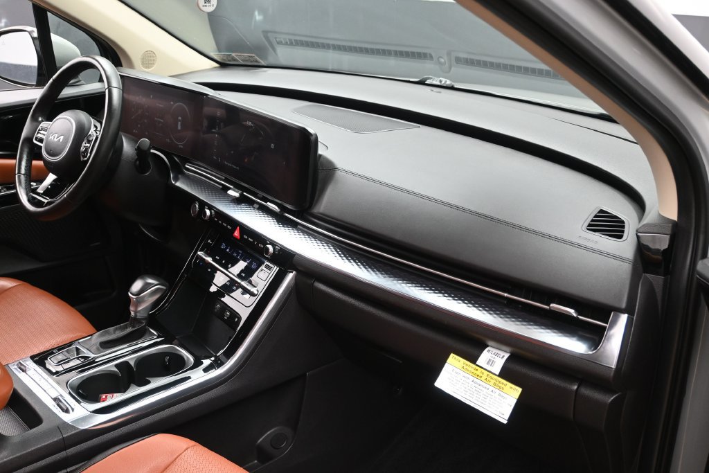 Used 2024 Kia Carnival SX Prestige FWD image 28