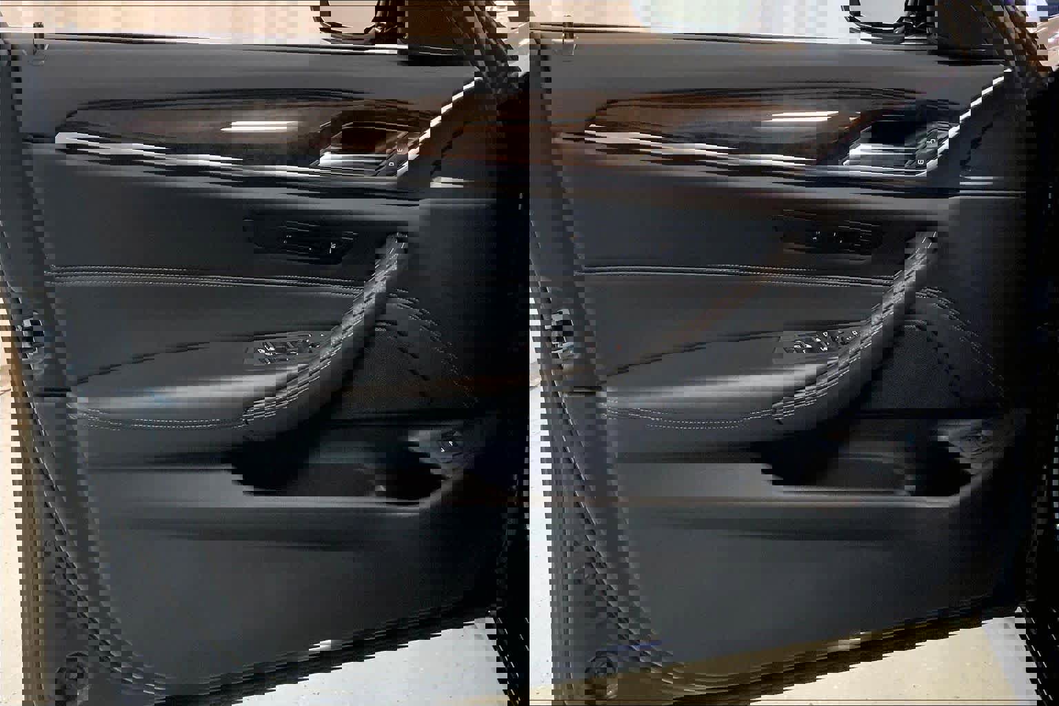 Used 2019 BMW 530i xDrive w/ Executive Package image 21