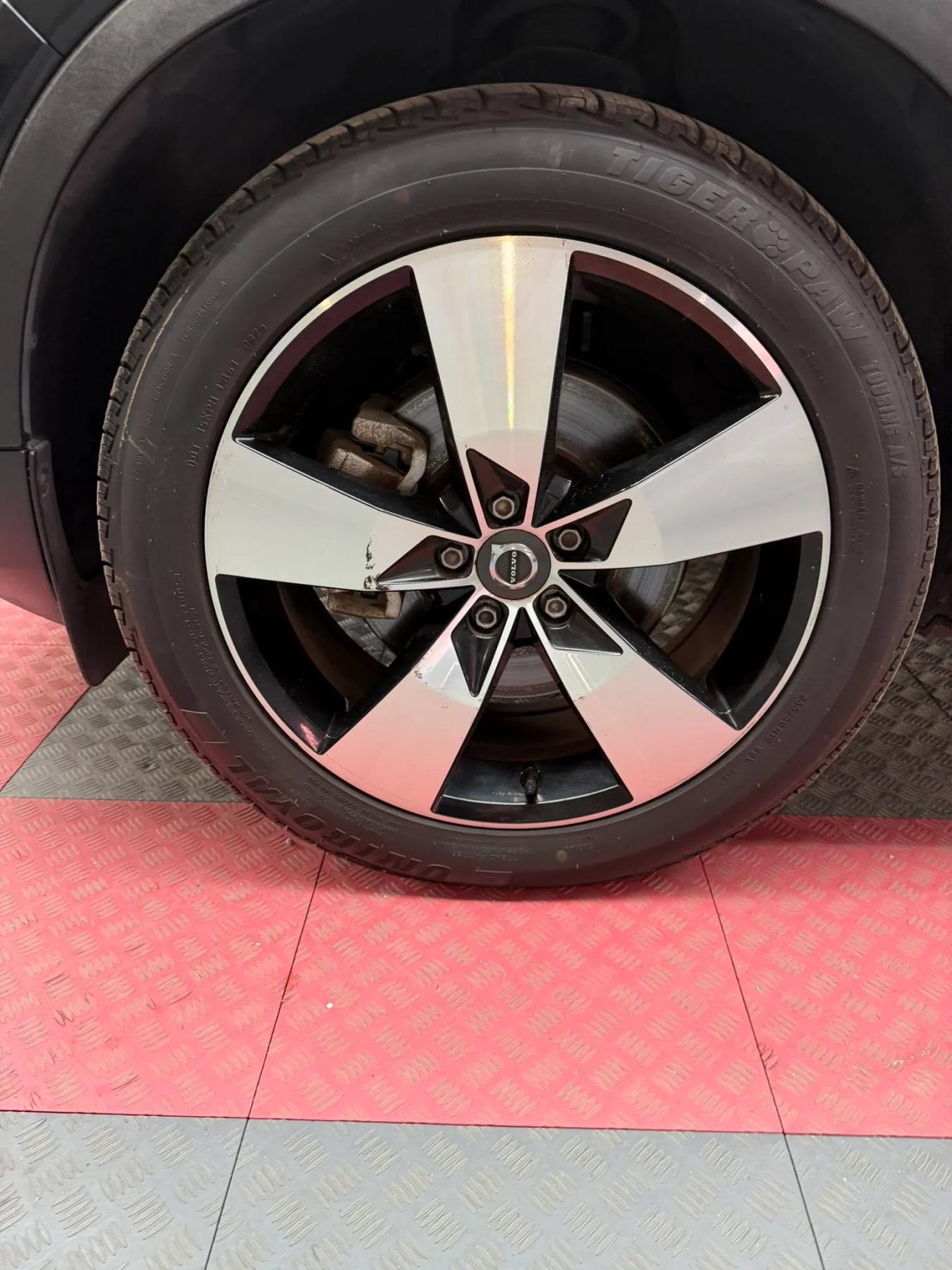 Used 2019 Volvo XC40 T5 Momentum AWD/4WD image 44
