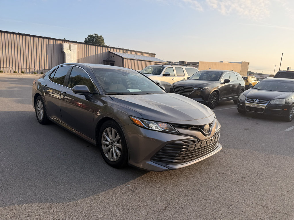 Used 2018 Toyota Camry LE w/ Audio Package FWD image 3