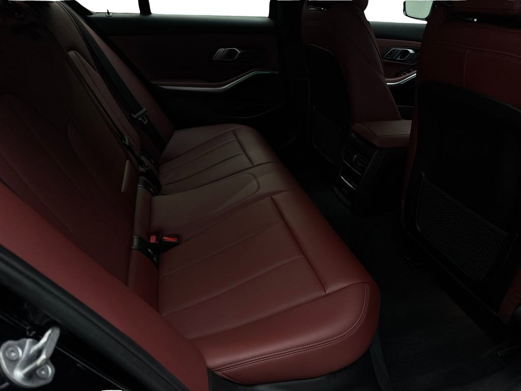 Used 2023 BMW 330i Sedan w/ Convenience Package image 39
