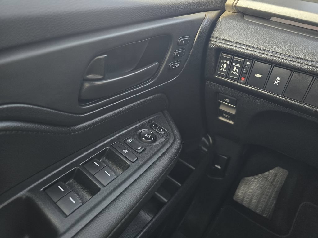 Certified 2025 Honda Odyssey Sport-L image 23