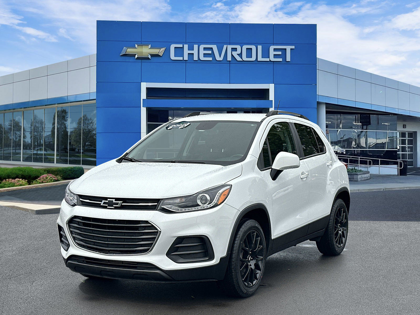 Certified 2022 Chevrolet Trax LT w/ Premium Seat Package AWD/4WD image 6