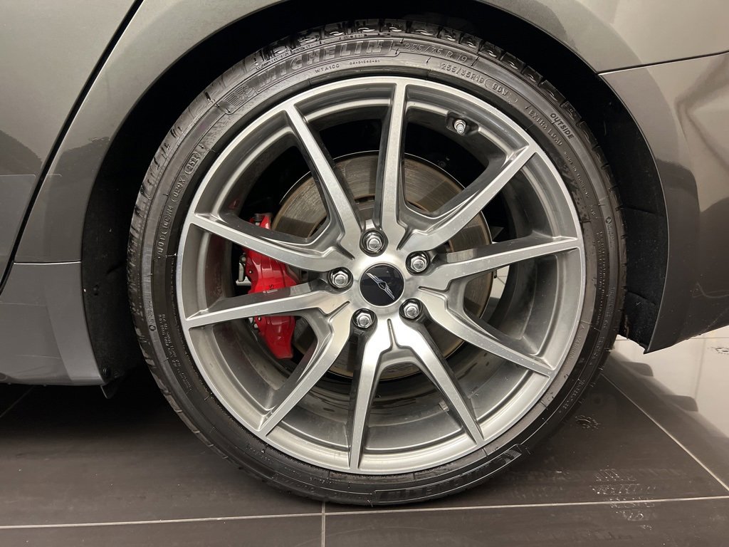 Used 2025 Genesis G70 2.5T image 7