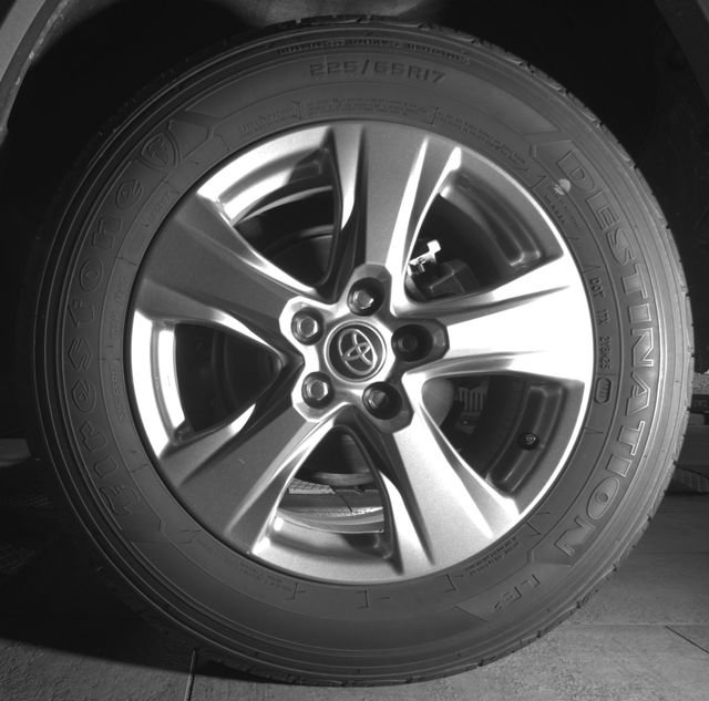 Used 2025 Toyota RAV4 XLE AWD/4WD image 12