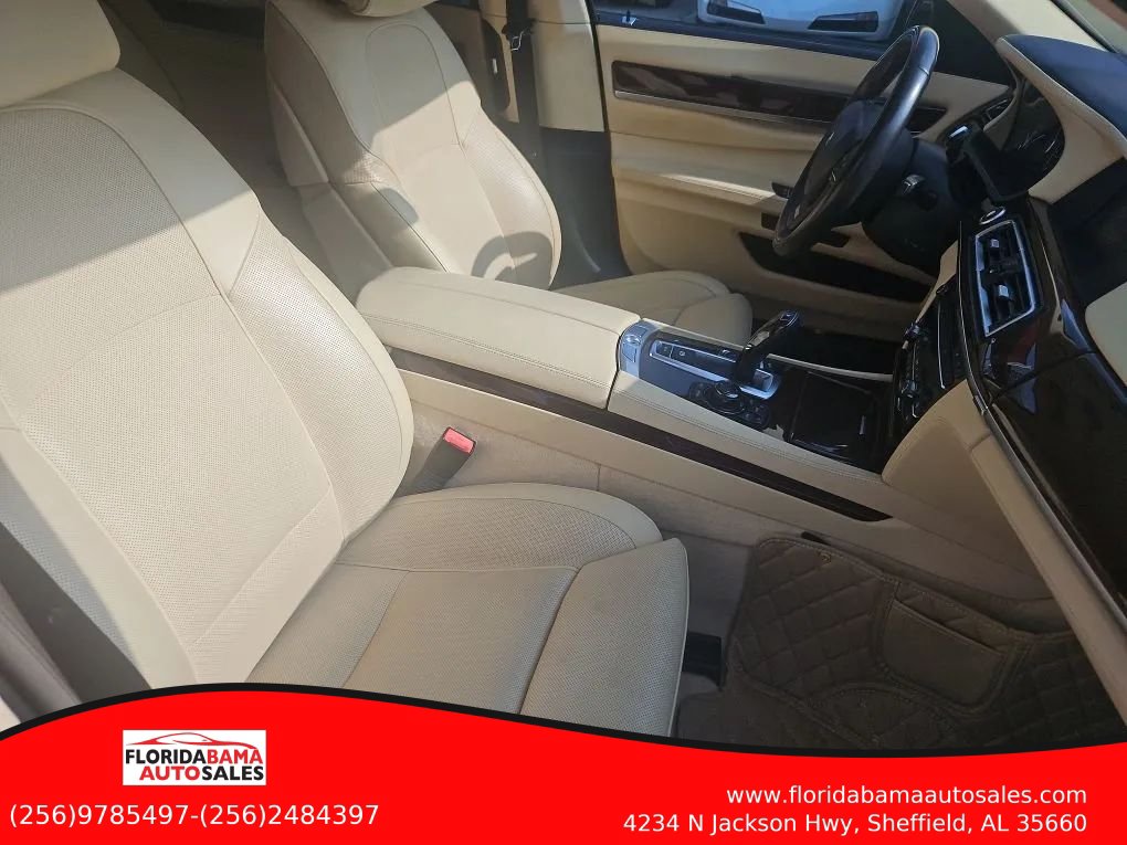 Used 2011 BMW 750Li w/ Luxury Rear Seating Pkg RWD image 6