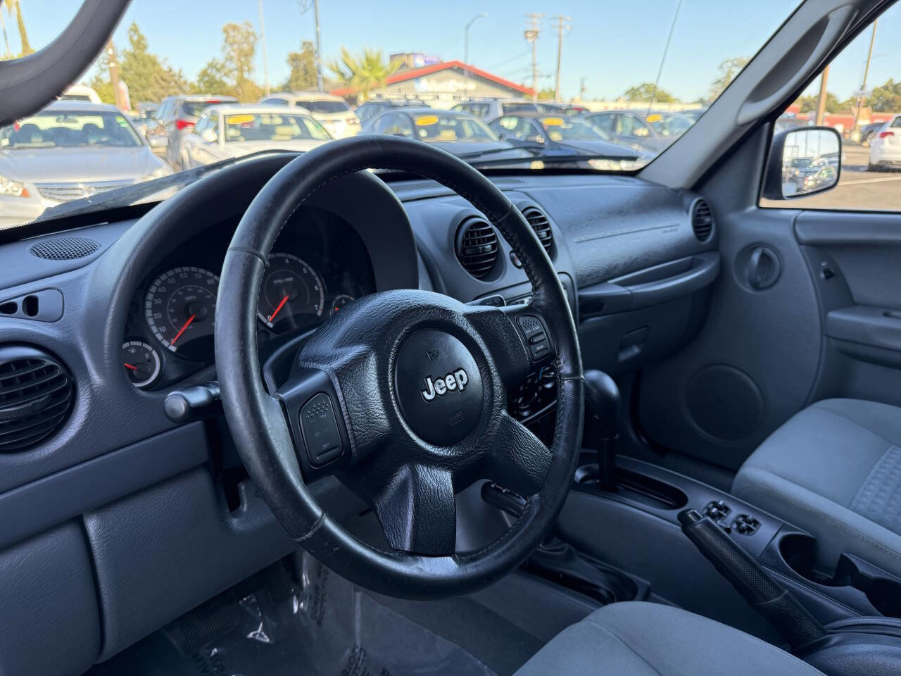 Used 2007 Jeep Liberty Sport AWD/4WD image 17