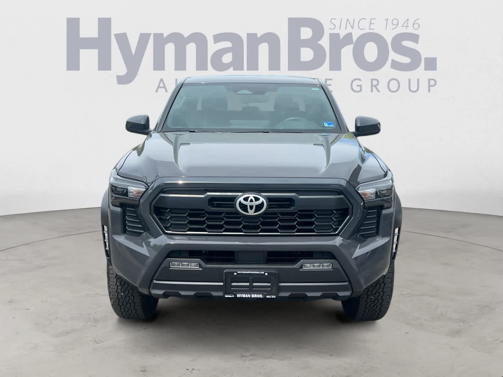 Used 2024 Toyota Tacoma TRD Off-Road AWD/4WD image 9