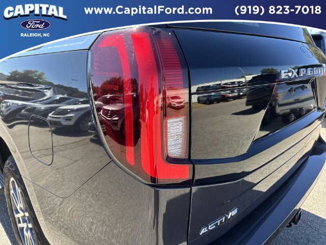 Certified 2025 Ford Expedition Active AWD/4WD image 15