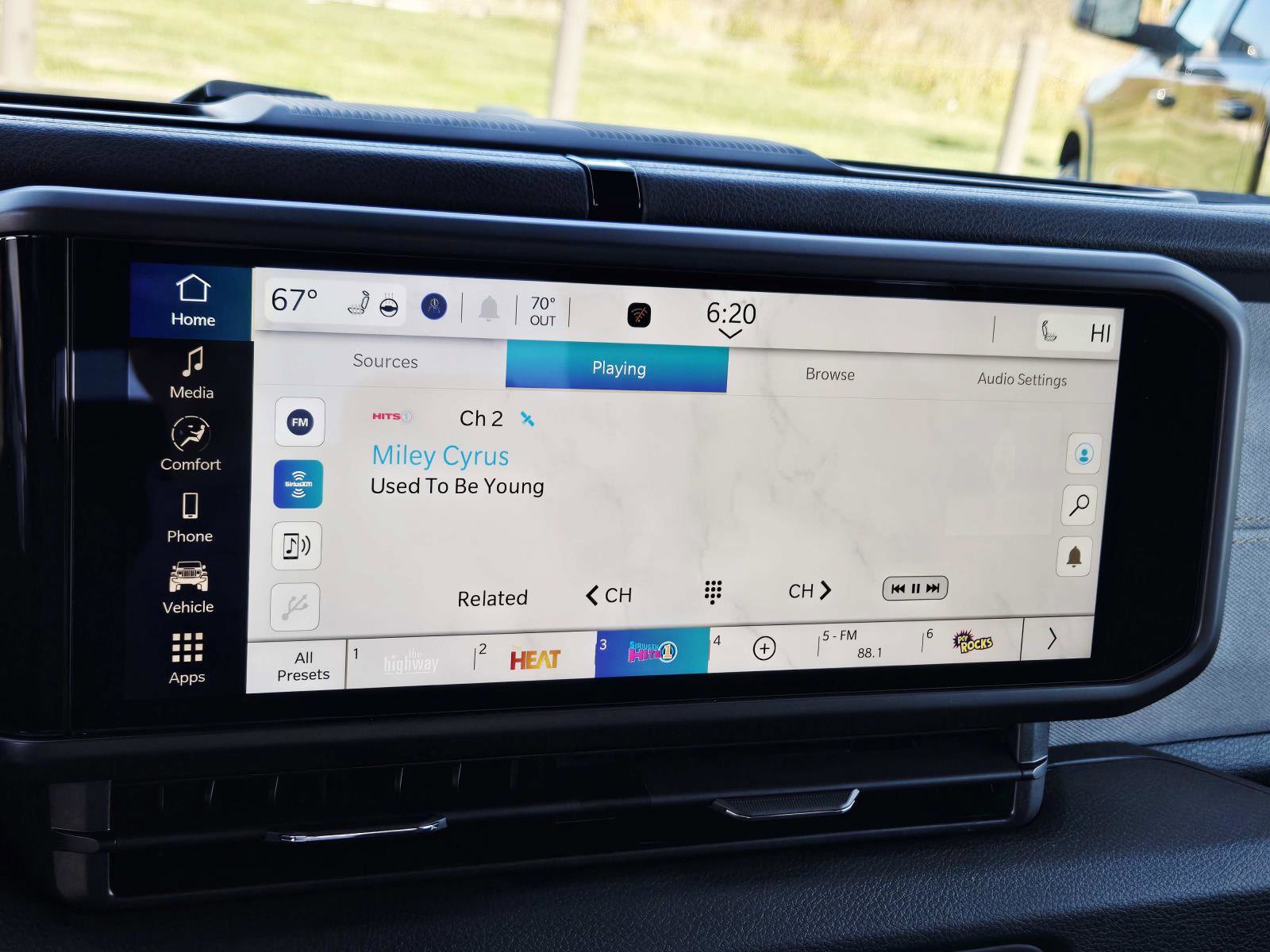 New 2026 Jeep Gladiator Sport image 23