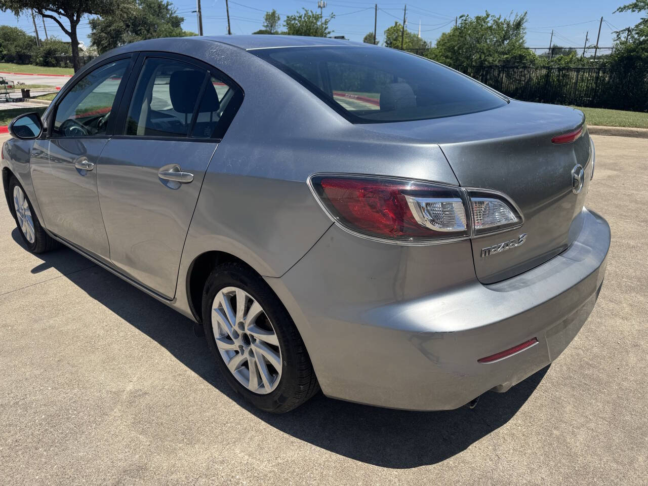 Used 2012 MAZDA MAZDA3 i Touring FWD image 5