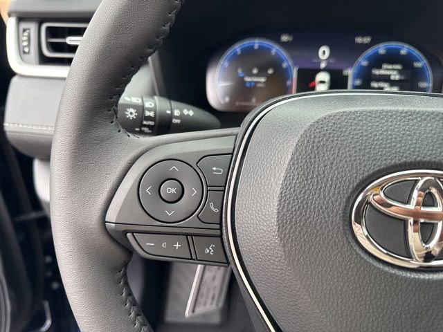 Used 2025 Toyota RAV4 Limited image 15