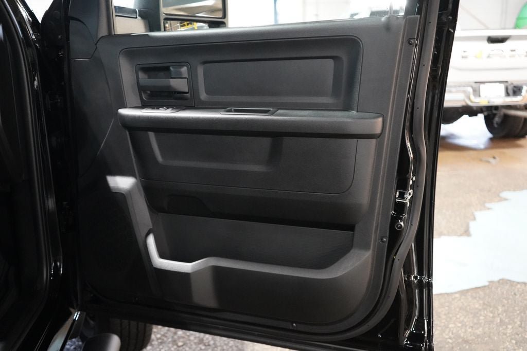 New 2026 RAM 3500 Tradesman AWD/4WD image 24