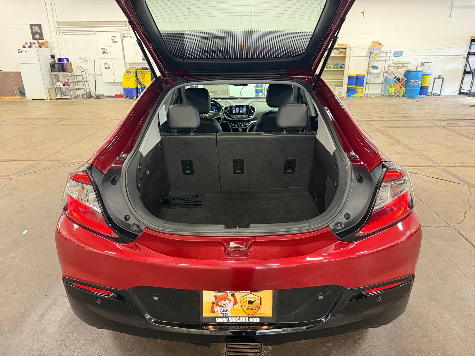 Used 2018 Chevrolet Volt Premier w/ Driver Confidence Package FWD image 25