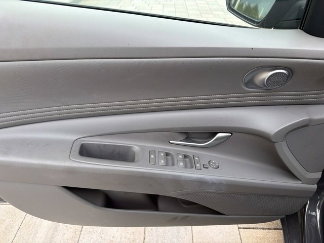 Used 2023 Hyundai Elantra SEL w/ Convenience Package FWD image 8