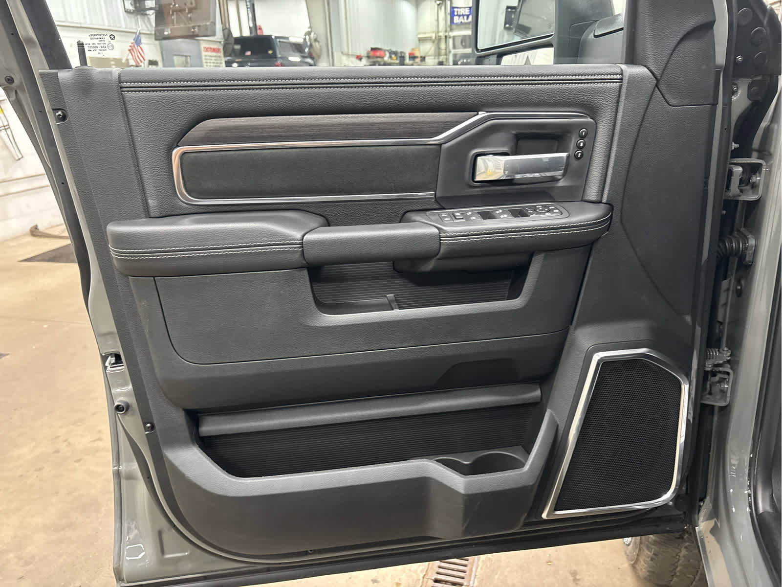 New 2026 RAM 2500 Laramie w/ Night Edition image 33