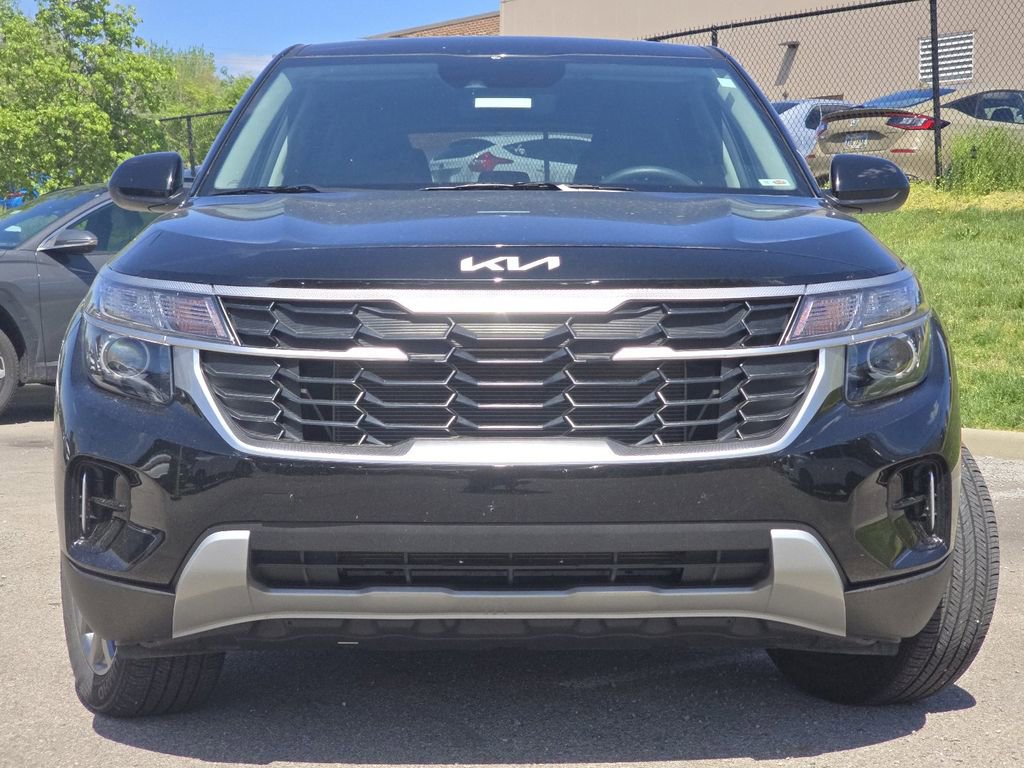 Used 2024 Kia Seltos LX AWD/4WD image 9