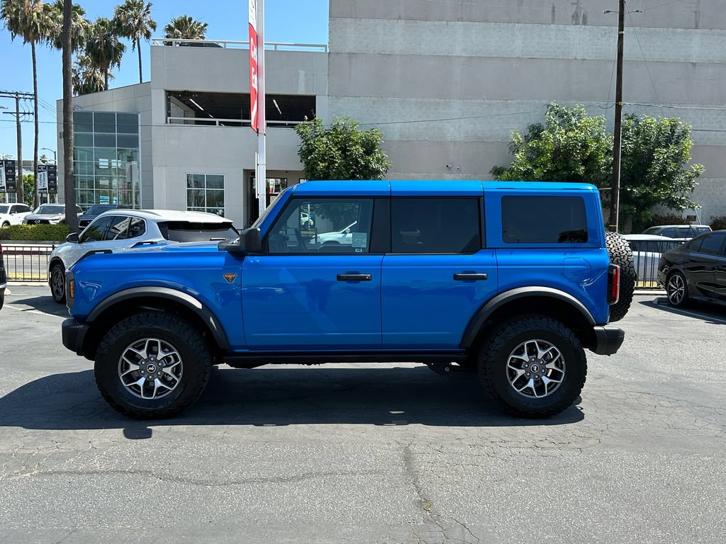 Used 2025 Ford Bronco Badlands AWD/4WD image 3