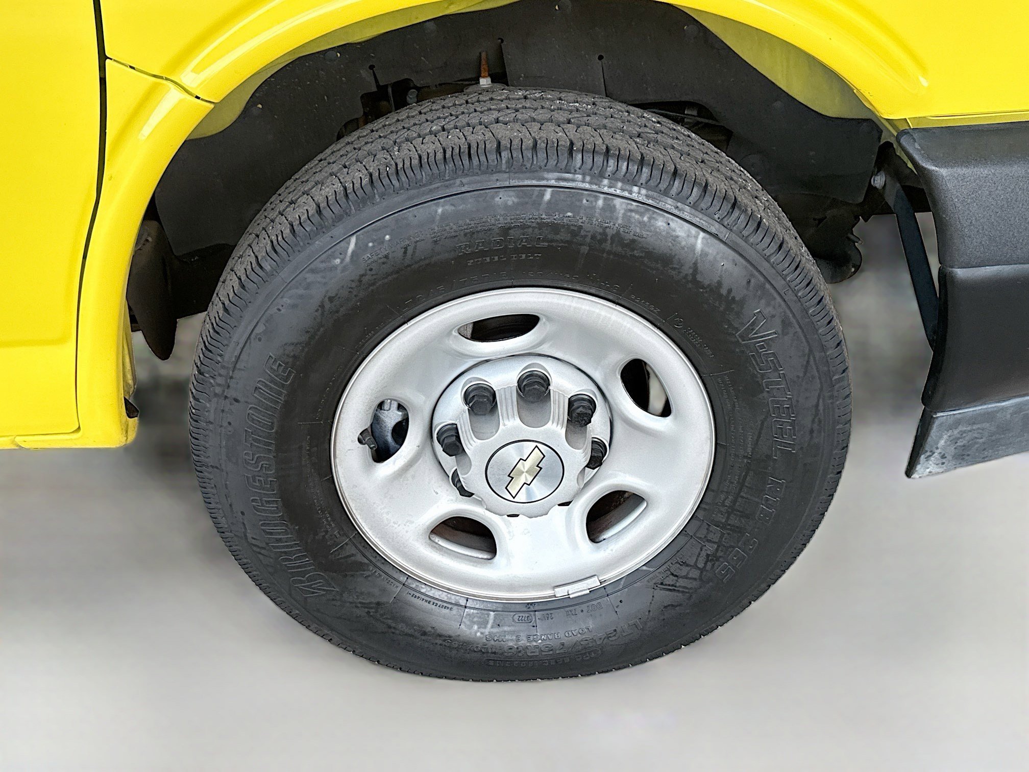 Used 2023 Chevrolet Express 2500 w/ Driver Convenience Package image 27