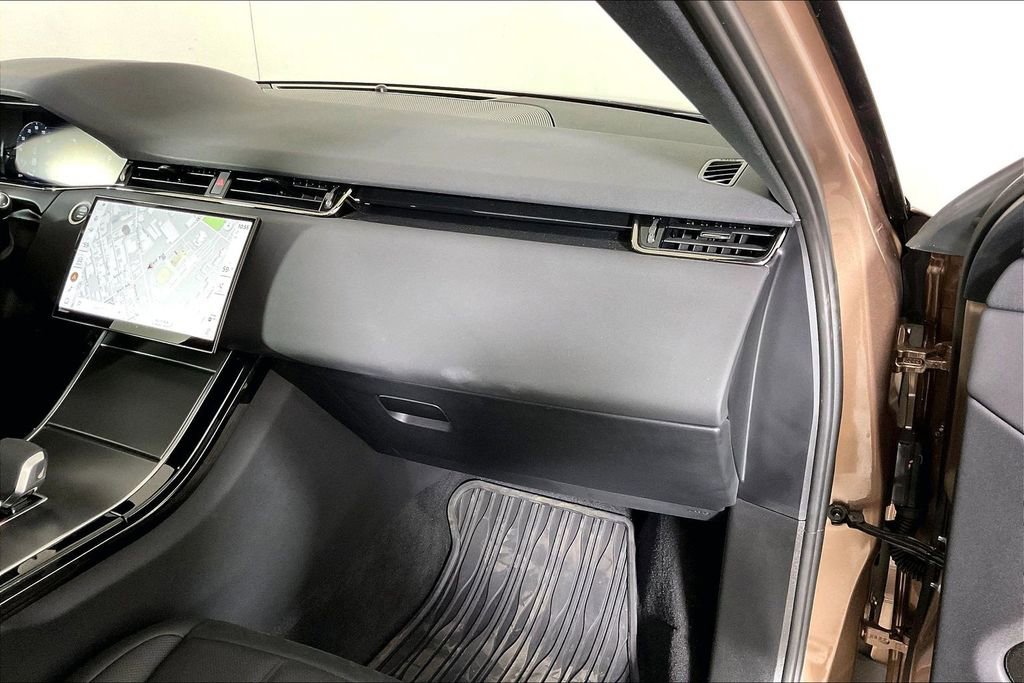 Used 2024 Land Rover Range Rover Evoque Dynamic SE image 16