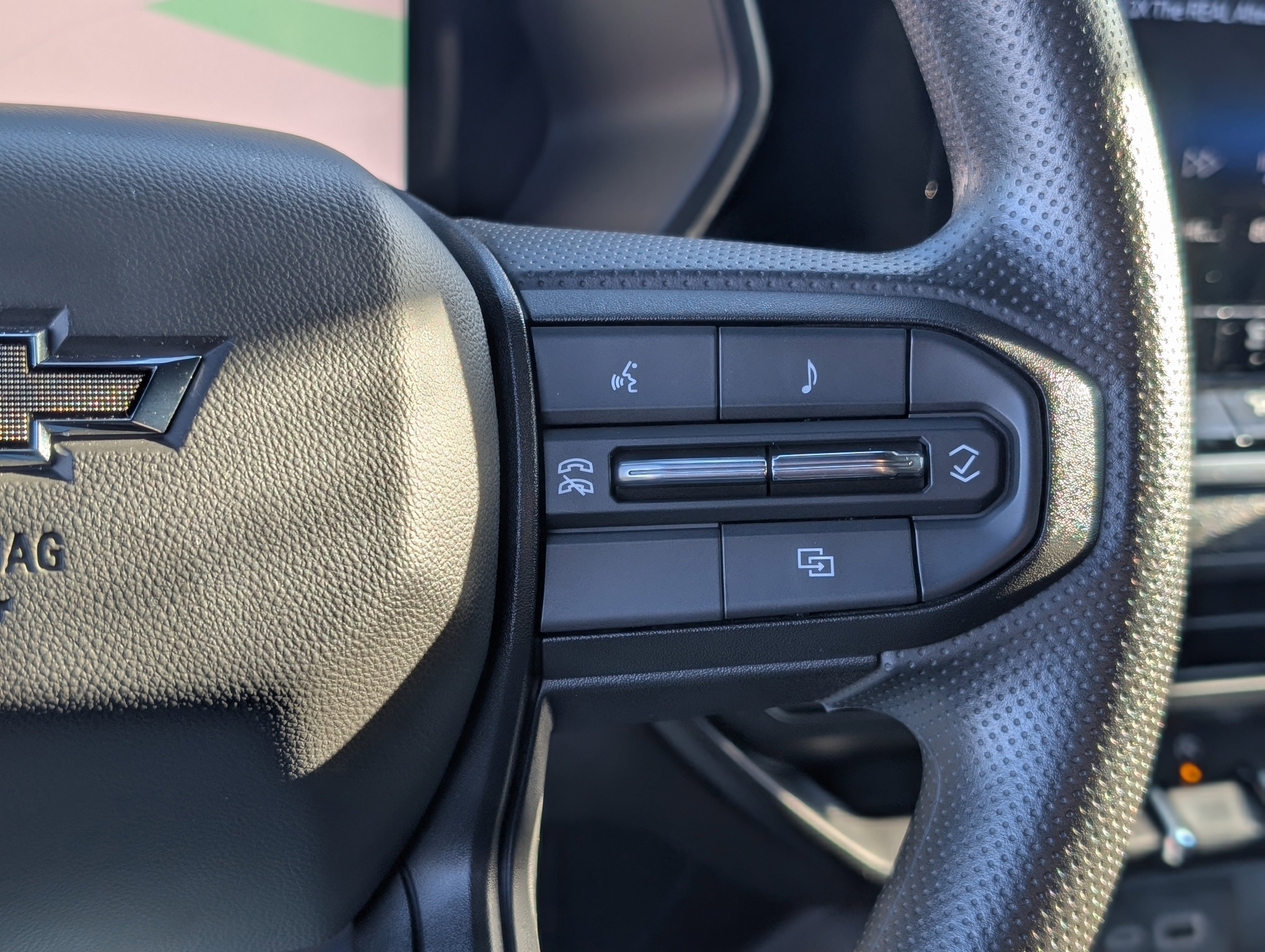 Used 2024 Chevrolet Colorado Trail Boss w/ Advanced Trailering Package image 17