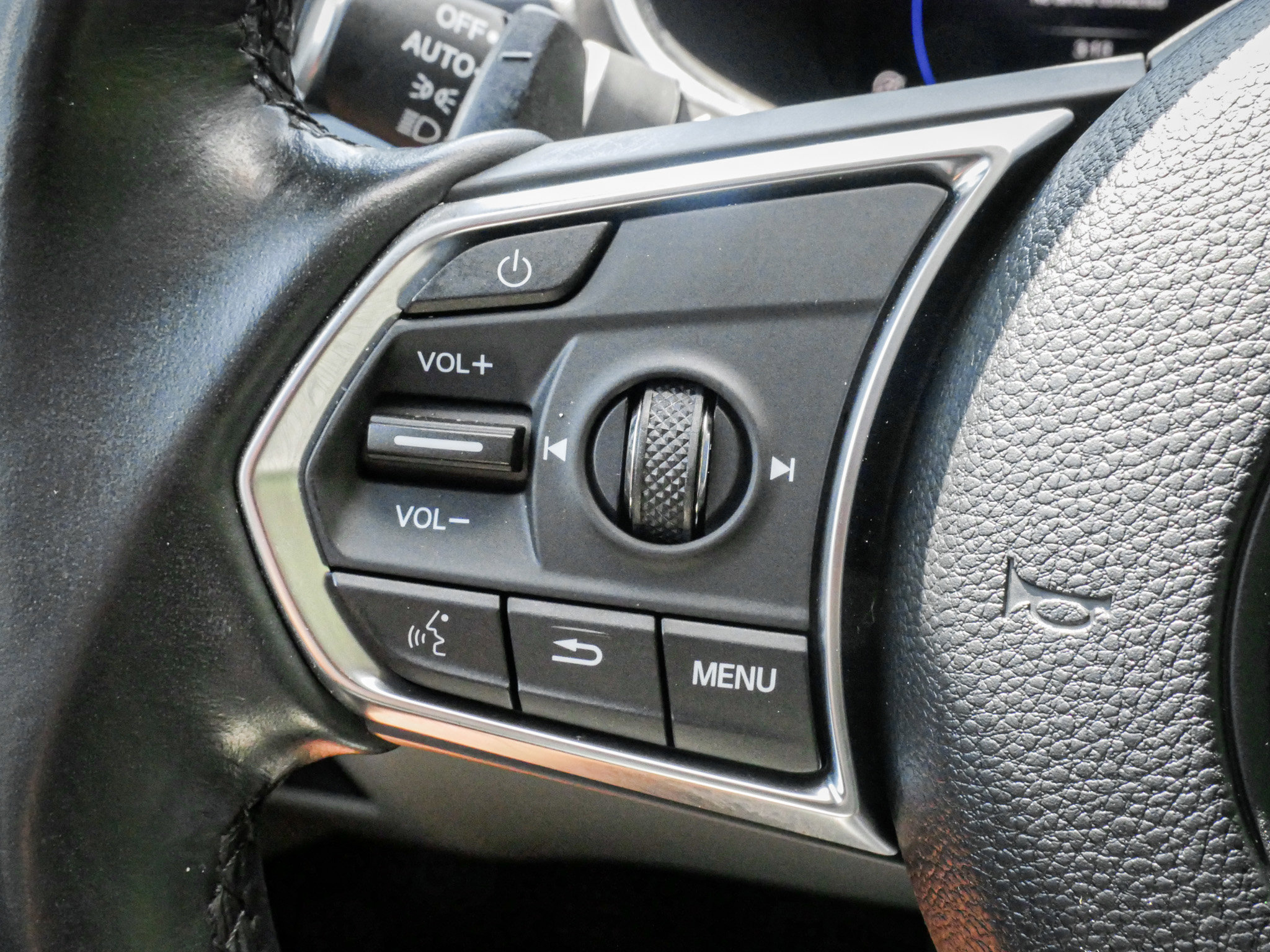 Used 2025 Acura MDX SH-AWD w/ Technology Package image 19