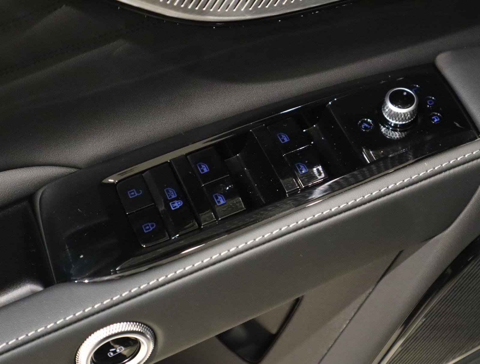 New 2025 Maserati Grecale Modena image 24