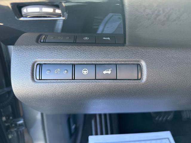 Certified 2023 Nissan Pathfinder SV w/ SV Premium Package AWD/4WD image 28
