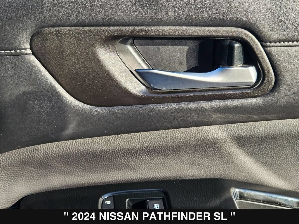 Used 2024 Nissan Pathfinder SL w/ SL Premium Package FWD image 35