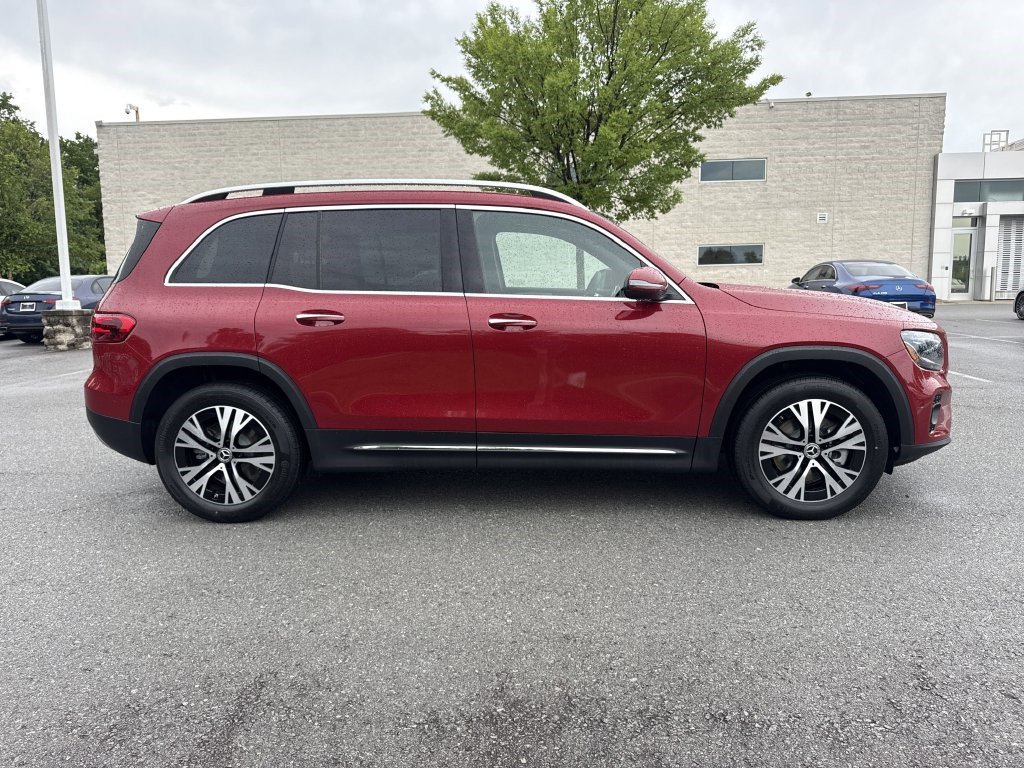 Certified 2025 Mercedes-Benz GLB 250 image 2