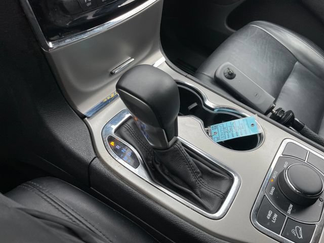 Used 2019 Jeep Grand Cherokee Limited AWD/4WD image 15