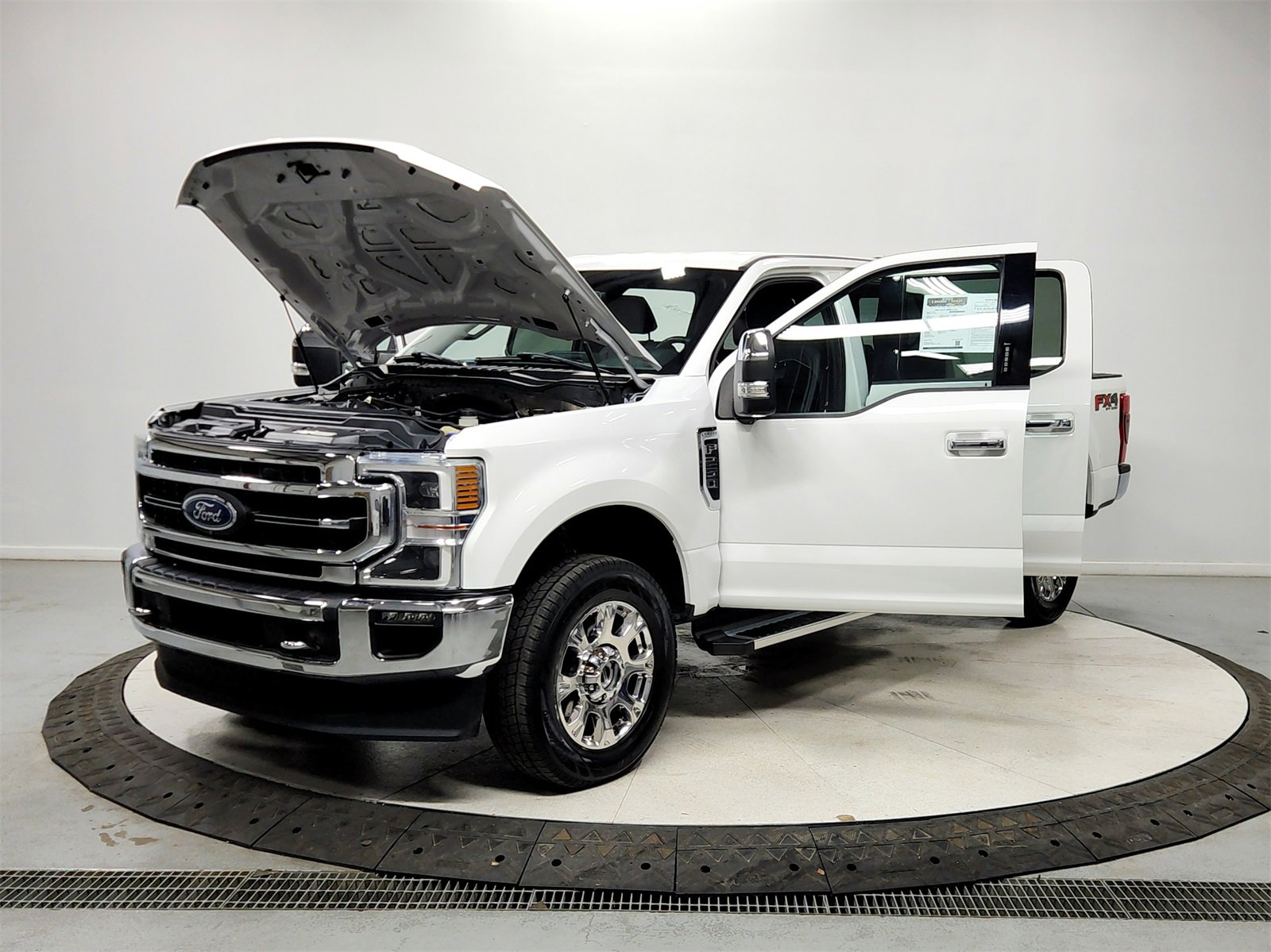 Used 2022 Ford F250 Lariat w/ Lariat Ultimate Package image 11