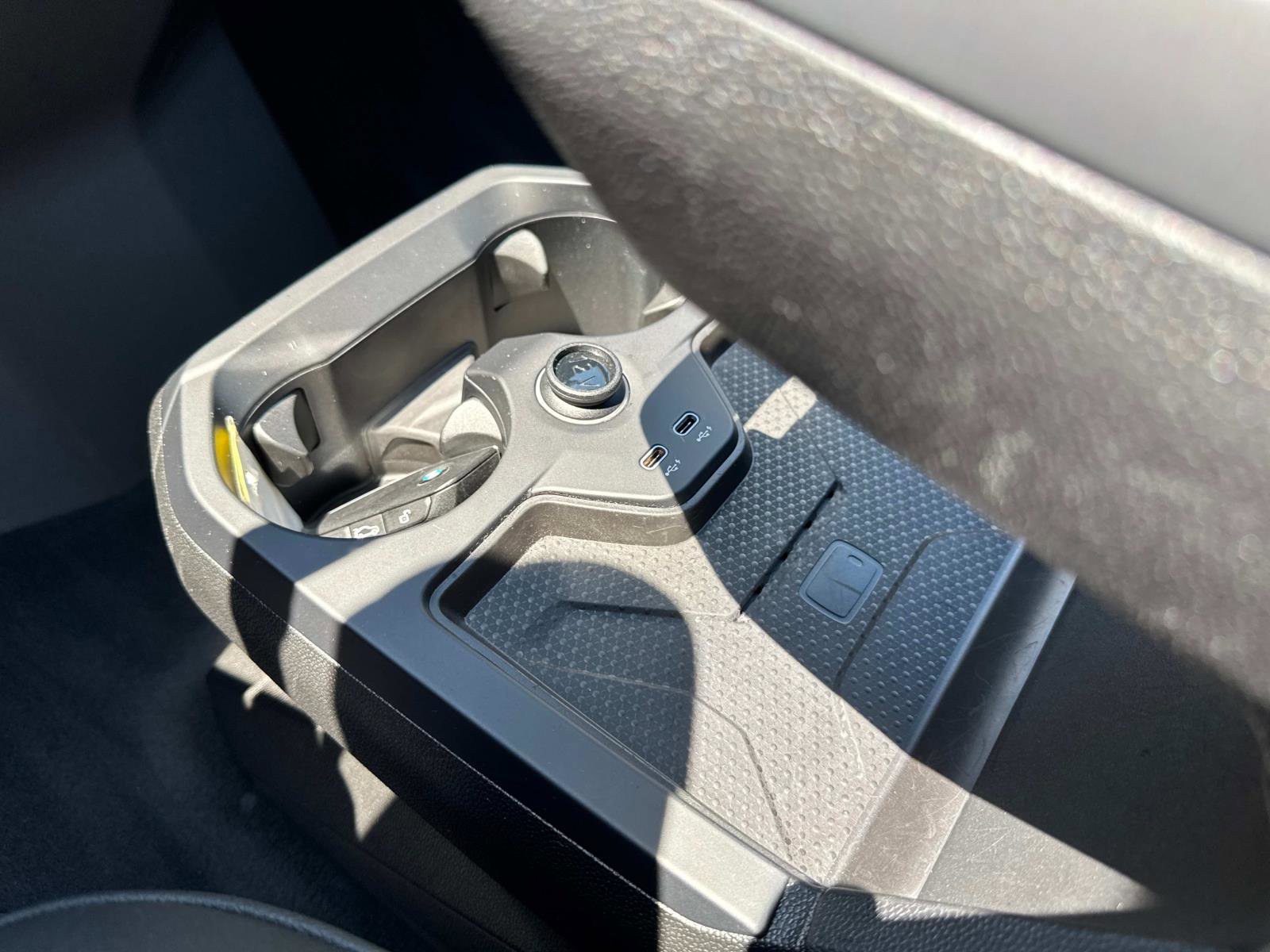 Used 2025 BMW iX xDrive50 w/ Convenience Package image 22