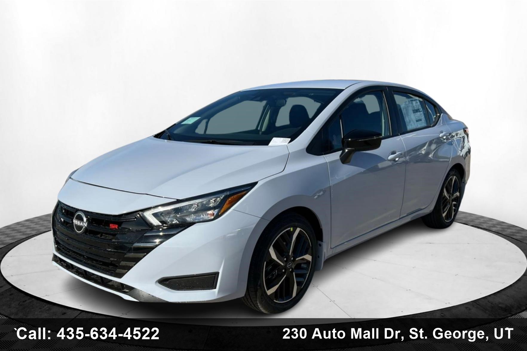 New 2025 Nissan Versa SR w/ Trunk Package image 1