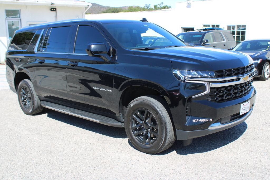 Used 2024 Chevrolet Suburban LS w/ Driver Alert Package RWD image 3
