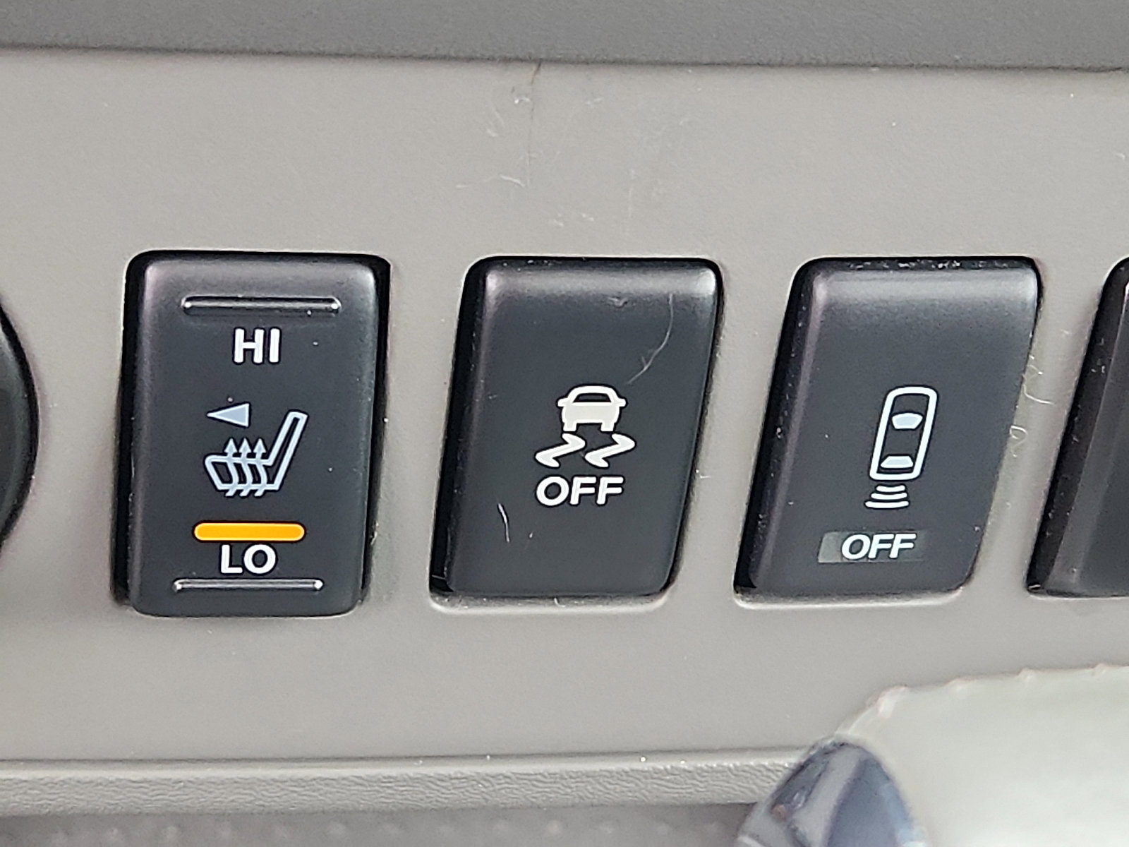 Used 2019 Nissan Frontier SL image 24