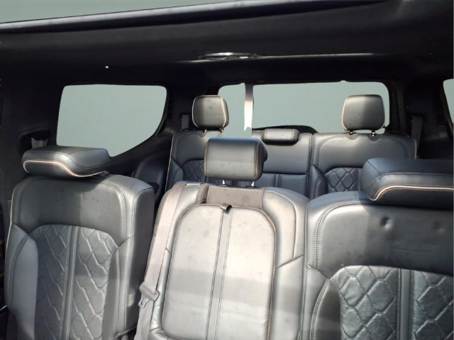 Used 2022 Jeep Grand Wagoneer Series III w/ Rear Seat Video Group 1 AWD/4WD image 15