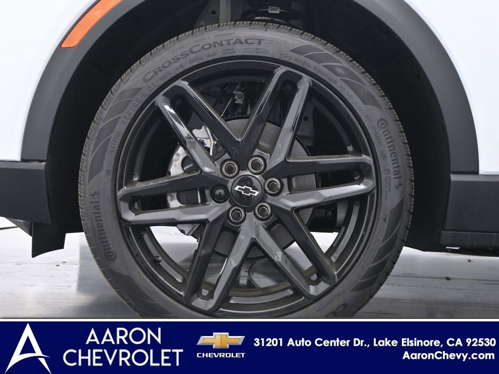 New 2026 Chevrolet Equinox EV LT w/ LPO, Blackout Package image 39