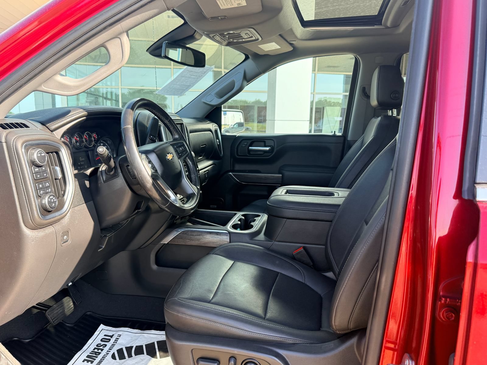 Used 2022 Chevrolet Silverado 1500 LTZ w/ LTZ Premium Package AWD/4WD image 10