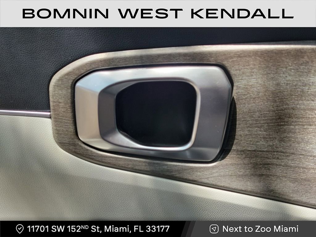 Used 2022 Kia Sorento S image 29