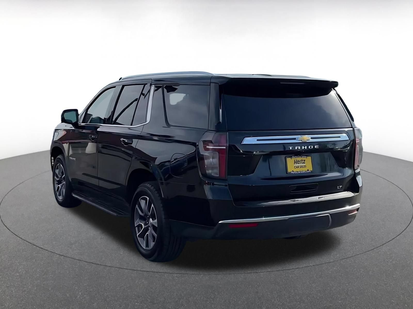Used 2024 Chevrolet Tahoe LT w/ Luxury Package RWD image 10