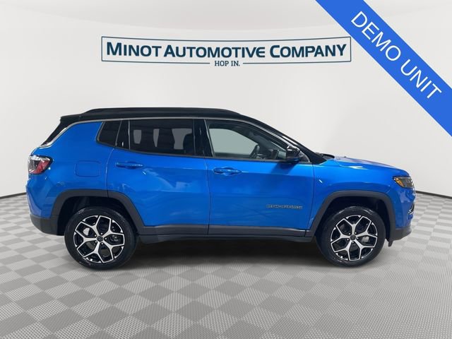 New 2026 Jeep Compass Limited image 9