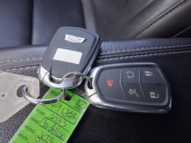 Used 2023 Cadillac XT4 Luxury w/ Cold Weather Package image 17